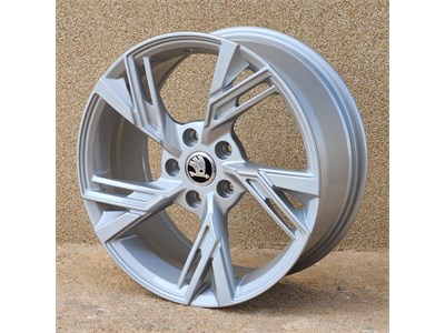 17X7.5 5X112 ET40 66.5 SILVER RS_5452